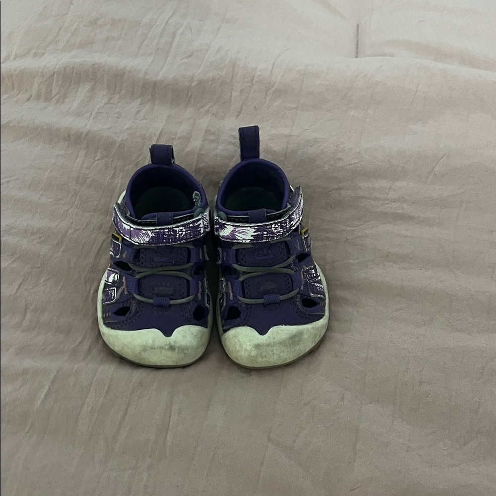 Purple Keen baby girl waterproof sandal size 4